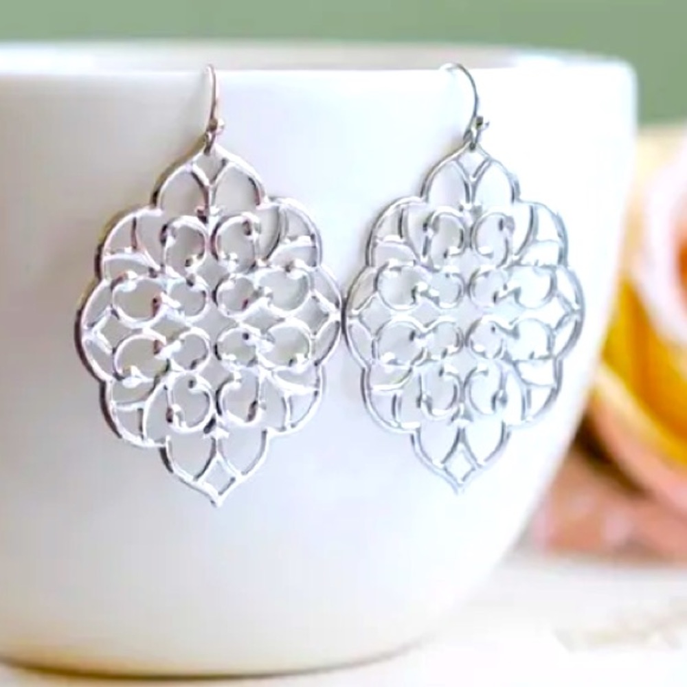 Filigree & Scrollwork Fancy Dainty Silver Plated Statement Earrings